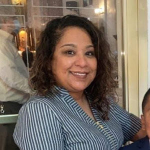 Meet your Posher, Elisa